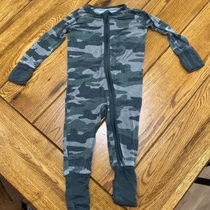 Little Sleepies Vintage Camo 3-6m zippy